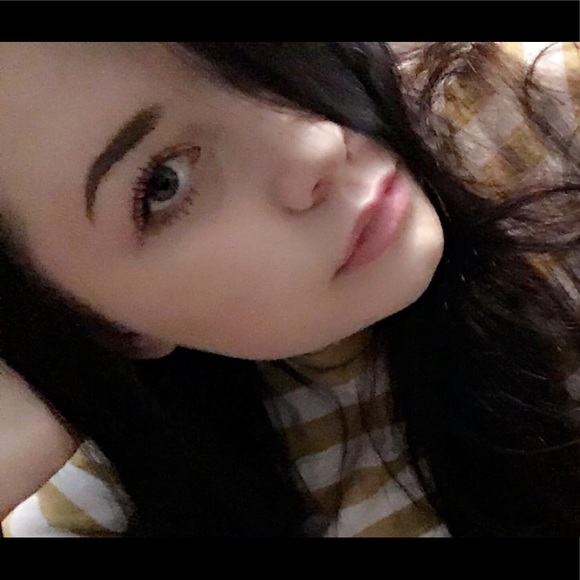 Meet your Posher, Taylor - Picture 1 of 1